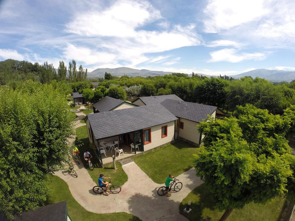 Bungalows Stel-Puigcerda Exterior photo